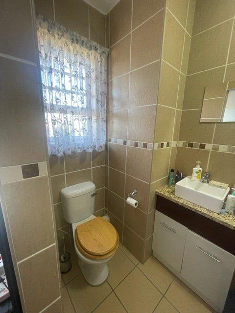 1 Bedroom Property for Sale in Die Bult Western Cape